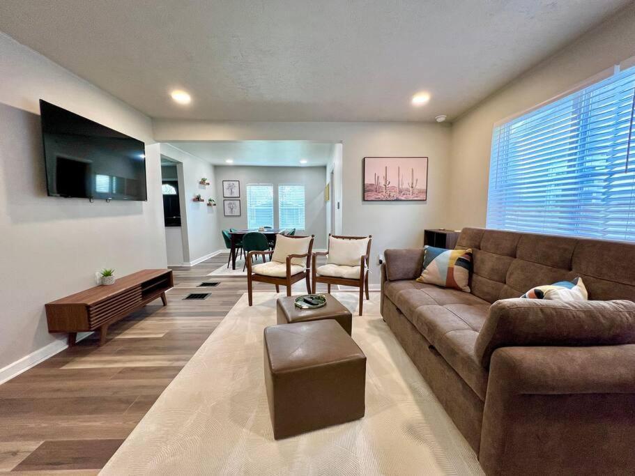 Modern Style Home Near Dt Indy & Major Attractions Ινδιανάπολη Εξωτερικό φωτογραφία