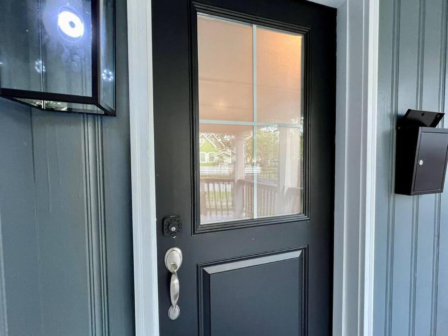 Modern Style Home Near Dt Indy & Major Attractions Ινδιανάπολη Εξωτερικό φωτογραφία